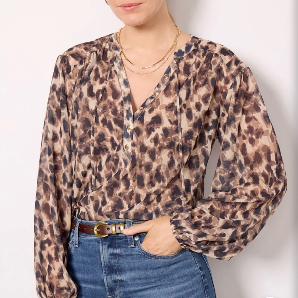 Evereve Lexi Leopard Blouse